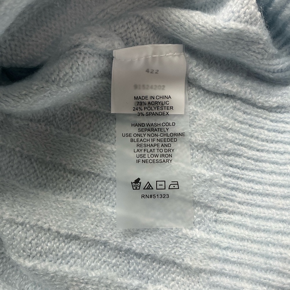 Vince Camuto Women’s Light Blue Ribbed V-Neck Sweater – Size Large - Picture 11 of 13
